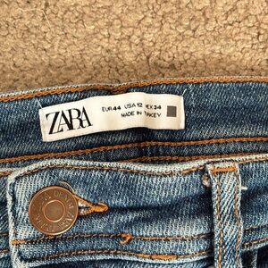 Zara blue jeans size 12, made in Turkey, had stretch. Cute color and comfortable